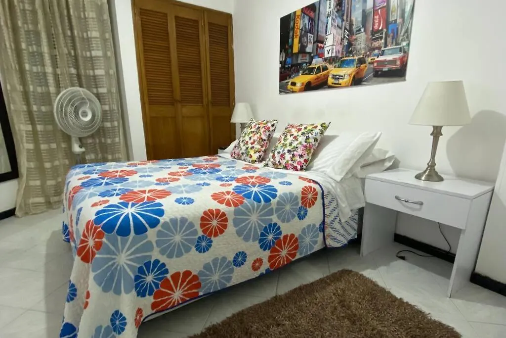Apartamento De 4 Habitaciones Exito De Laureles Medellin