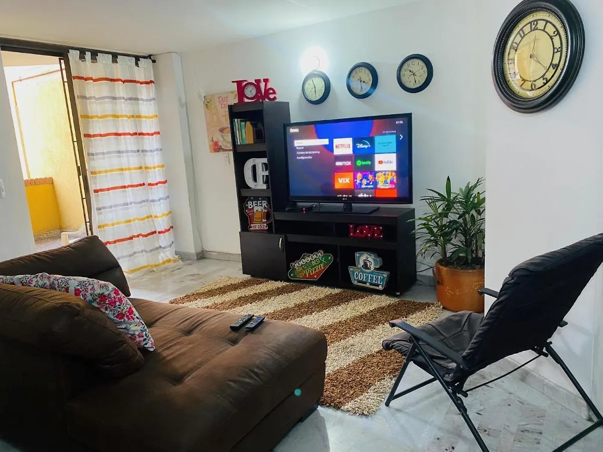 Apartamento De 4 Habitaciones Exito De Laureles Medellin 0*,  Colombia