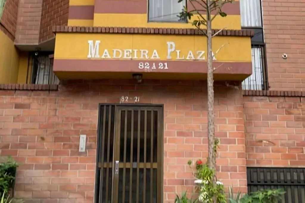 Apartamento De 4 Habitaciones Exito De Laureles Medellin